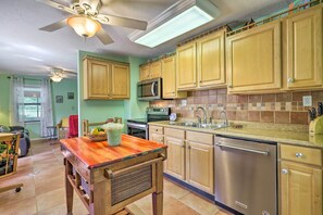 House (2 Bedrooms) | Interior - Vibrant Rockledge Home ~ 2 Mi to Cocoa Village! (Rockledge)