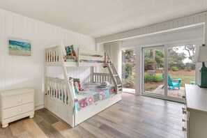 Interior - Vintage Hilton Head Island Condo: Steps to Beach! (Hilton Head Island)