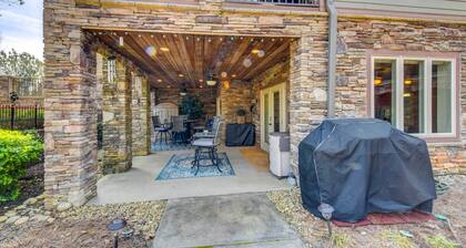 West Union Townhome w/ Patio & Lake View