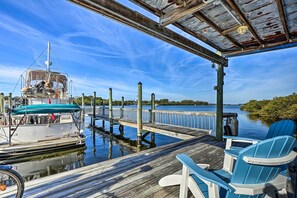 Front of property - Waterfront Tarpon Springs Vacation Rental! (Tarpon Springs)