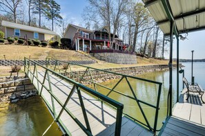 House (5 Bedrooms) | Interior