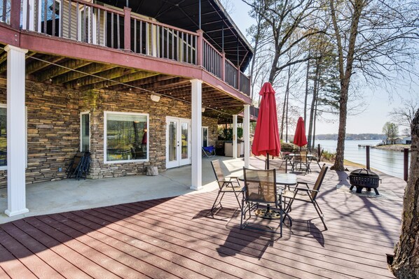 House (5 Bedrooms) | Front of property