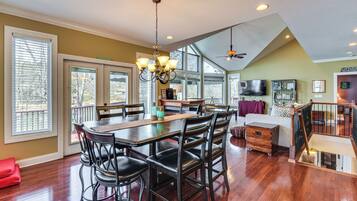 House (5 Bedrooms) | Interior