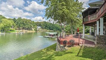 House (5 Bedrooms) | Interior