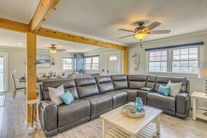 House (4 Bedrooms) | Interior - Waterfront Home w/ Deck in North Myrtle Beach! (North Myrtle Beach)