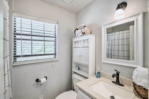 House (2 Bedrooms) | Interior - Hawthorne Hideaway w/ Waterfront Fire Pit! (Hawthorne)