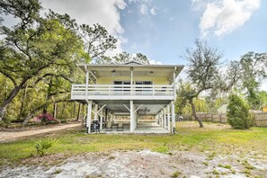 Interior - Waterfront Hawthorne Hideaway With Fire Pit! (Hawthorne)