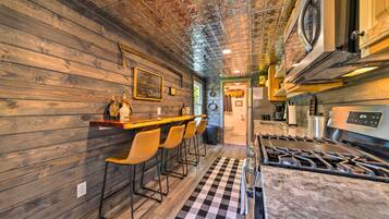 House (1 Bedroom) | Interior