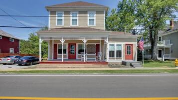 House (1 Bedroom) | Interior