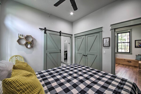 House (2 Bedrooms) | Interior - Bross Brother's Cabin w/ Wraparound Porch! (St. Charles)