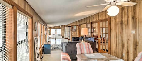 House (2 Bedrooms) | Interior