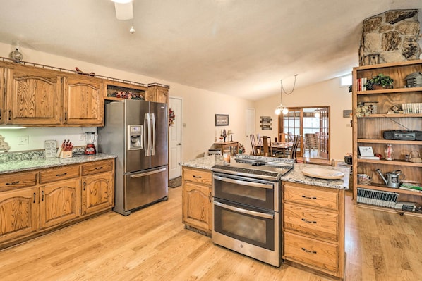 House (2 Bedrooms) | Interior