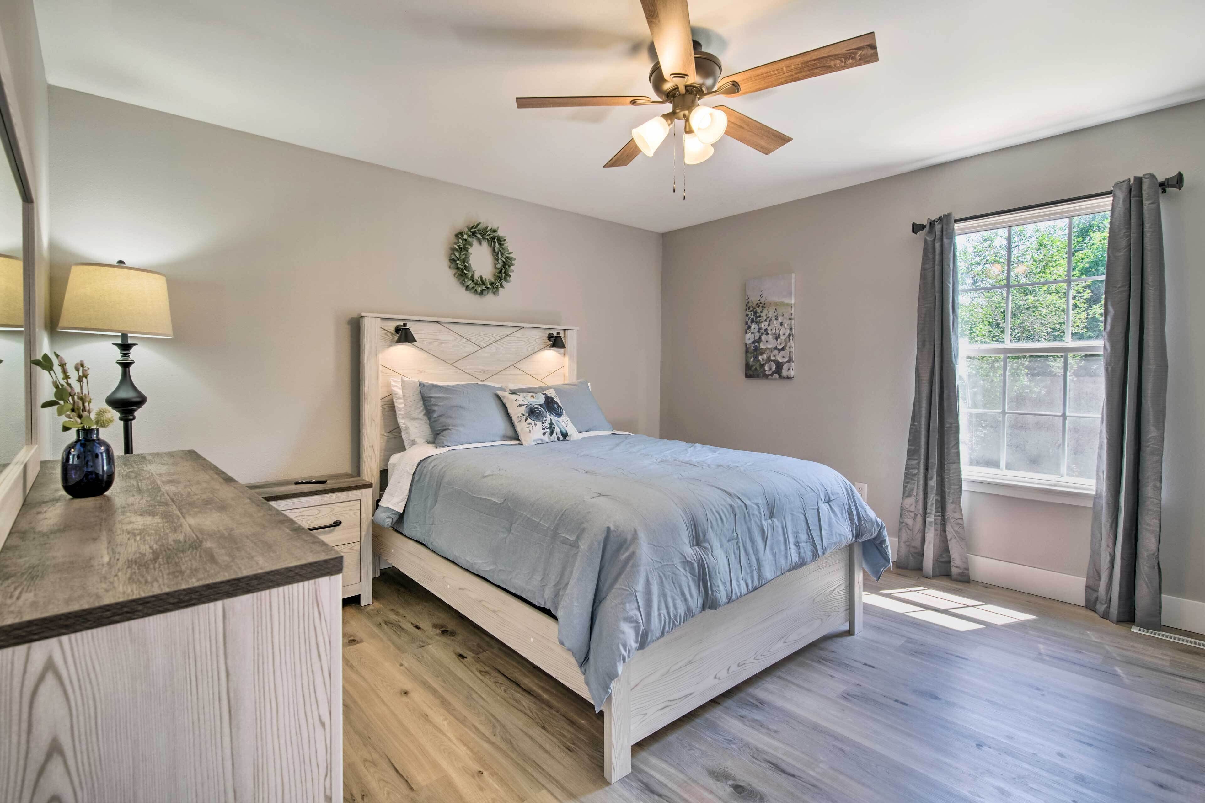 Airy Townhome: Close to Kayaking & Boating!