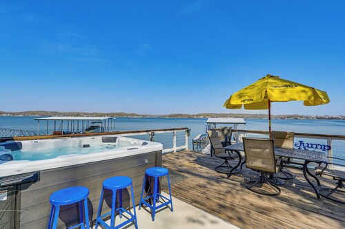 'bittersweet Lakefront Retreat' w/ Hot Tub & Dock!