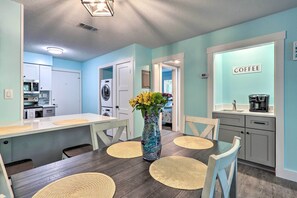 Apartment (2 Bedrooms) | Interior - Half-mi to Beach: Hilton Head Condo w/ Pool Access (Hilton Head Island)