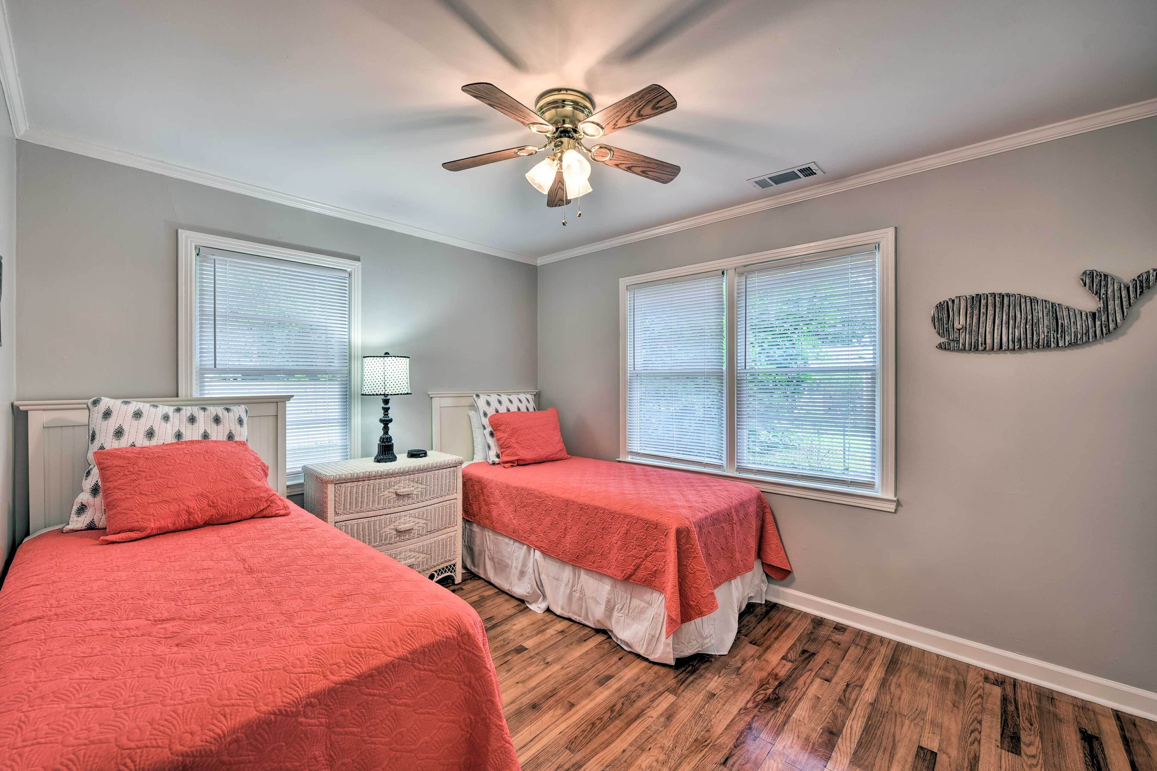 House (3 Bedrooms) | 3 bedrooms, iron/ironing board, bed sheets