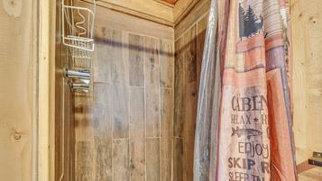 House (1 Bedroom) | Interior