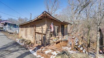 House (1 Bedroom) | Interior