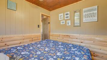 House (1 Bedroom) | Interior