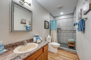 Interior - Accessible Branson Condo: Balcony + Lake Access! (Branson West)