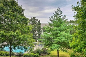 Apartment (2 Bedrooms) | Interior - Branson Condo w/ Balcony, 3 Miles to Downtown (Branson)