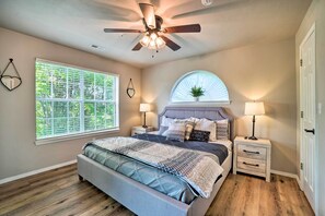 Apartment (2 Bedrooms) | Interior - Branson Condo ~ 6 Mi to Silver Dollar City! (Branson)