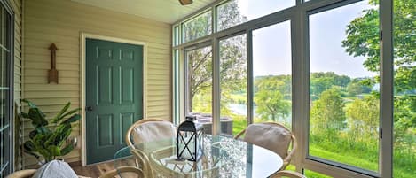 المنشأة من الداخل