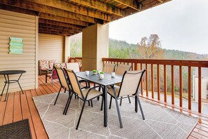 Apartment (2 Bedrooms) | Interior - 1 Mi to Silver Dollar City! Lake-view Family Haven (Branson)
