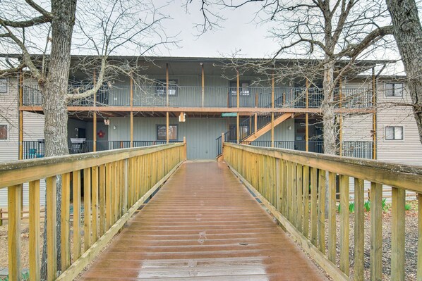 Apartment (2 Bedrooms) | Interior - Family-friendly Condo: 1 Mi to Silver Dollar City! (Branson West)