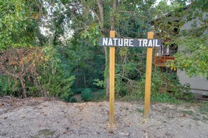 Apartment (2 Bedrooms) | Interior - Family-friendly Condo: 1 Mi to Silver Dollar City! (Branson West)