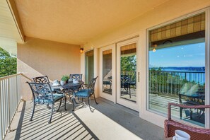 Apartment (2 Bedrooms) | Interior - Lakefront Branson Condo, Near Silver Dollar City! (Branson)