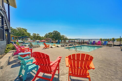 Lakefront Branson Condo, Near Silver Dollar City!