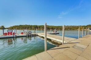 Interior - Lakefront Branson Condo, Near Silver Dollar City! (Branson)