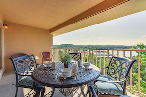 Interior - Lakefront Branson Condo, Near Silver Dollar City! (Branson)