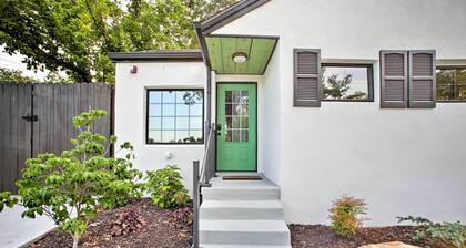 2 Mi to Branson Strip: Cozy Cottage w/ Fire Pit!