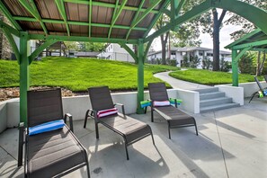 Cottage (1 Bedroom) | Interior - 2 Mi to Branson Strip: Cozy Cottage w/ Fire Pit! (Branson)