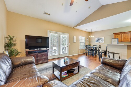 Walk to The Strip: Family-friendly Branson Home