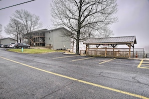 Apartment (2 Bedrooms) | Interior - 2 Mi to Silver Dollar! Updated Branson West Condo (Branson West)