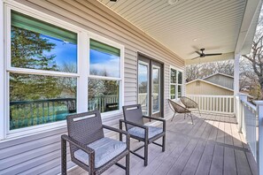 Interior - Branson West Lake Home w/ Game Room! (Branson West)