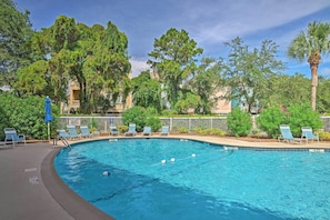Apartment (2 Bedrooms) | Front of property