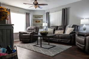 Apartment (2 Bedrooms) | Interior - Branson Resort Condo - 3 Miles to the Strip! (Branson)