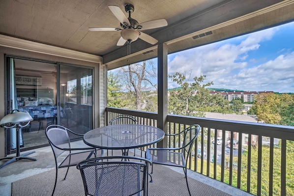 Apartment (2 Bedrooms) | Front of property