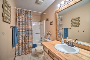 Apartment (2 Bedrooms) | Interior - Cozy Branson Condo: 3 Miles to Table Rock Lake! (Branson)