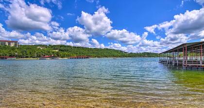 Bright Ozarks Condo w/ Balcony & Lake Views!