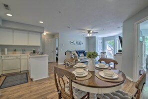 Apartment (2 Bedrooms) | Interior - Bright Ozarks Condo w/ Balcony & Lake Views! (Kimberling City)