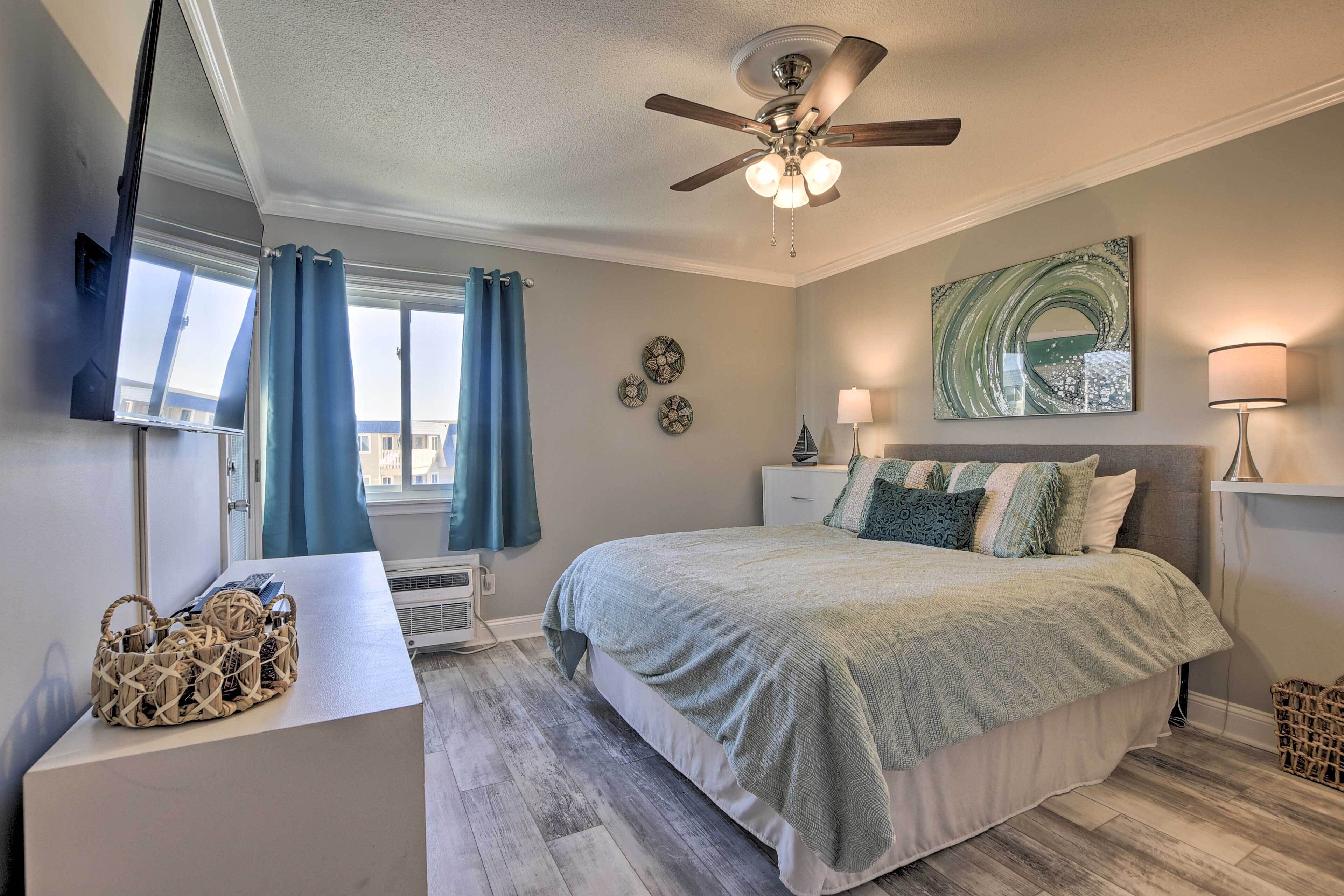 Bright Condo: Right on North Myrtle Beach!