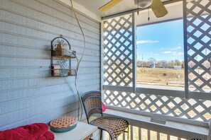 Interior - Central Kansas City Home < 3 Mi to Downtown! (Kansas City)