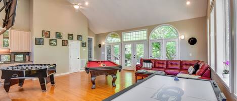 Villa (3 Bedrooms) | Game room