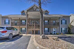 Interior - Branson Condo w/ Community Amenities: Near Dtwn! (Branson)