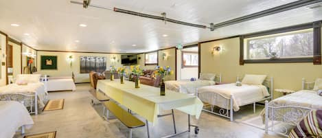 Apartment (0 Bedroom) | Front of property